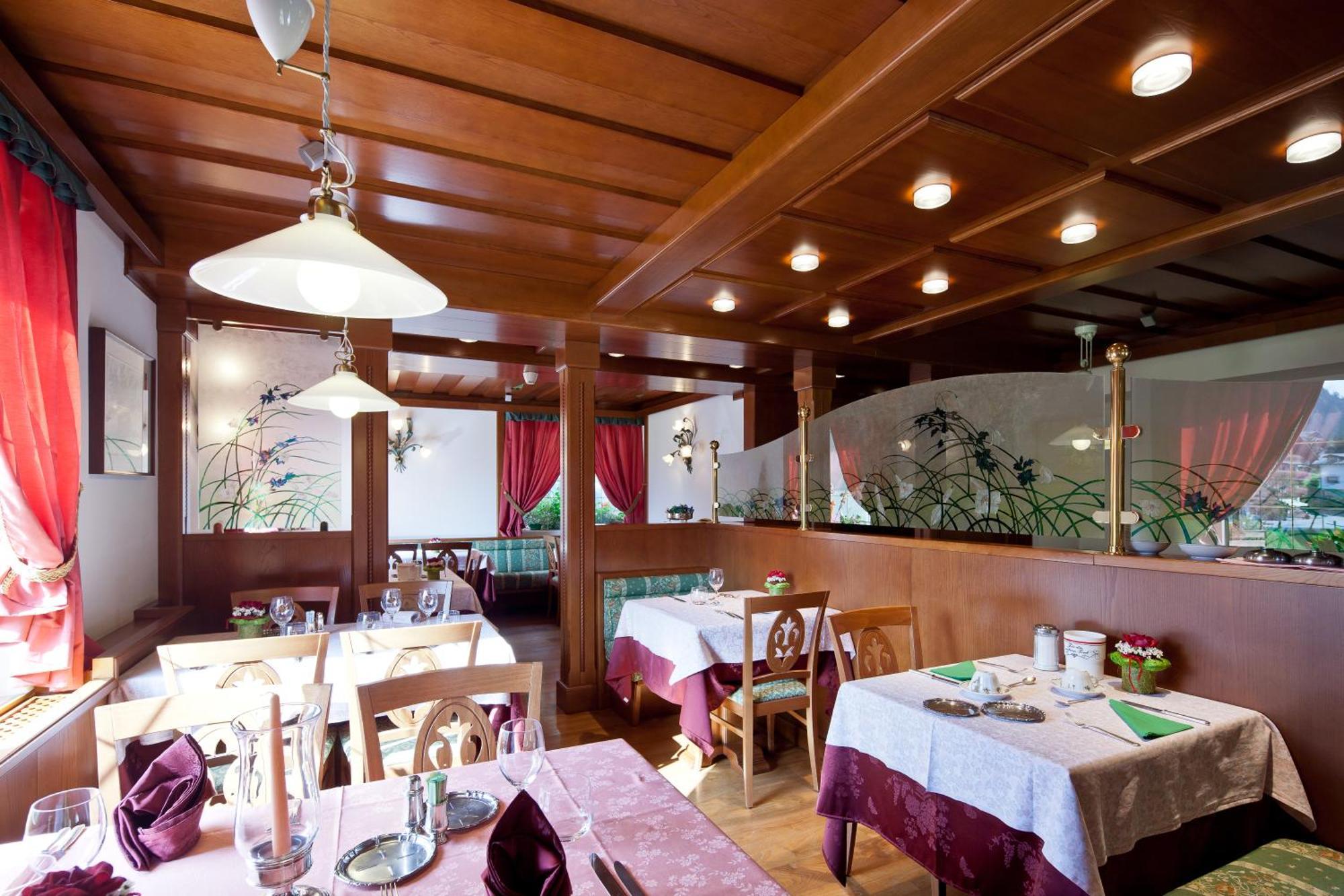 Hotel Haus Michaela Сапада Екстериор снимка