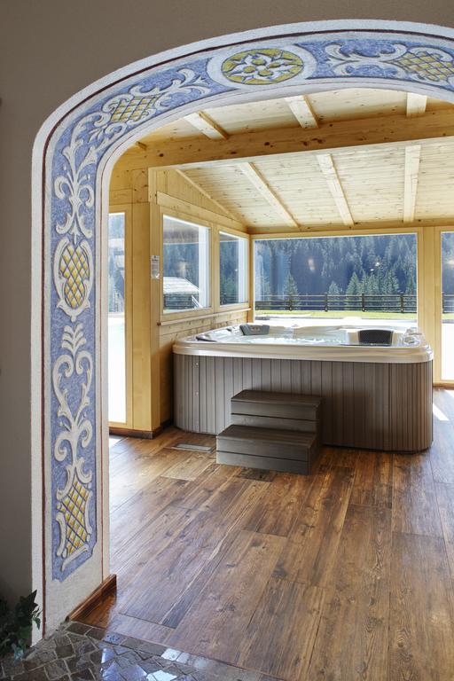 Hotel Haus Michaela Сапада Екстериор снимка