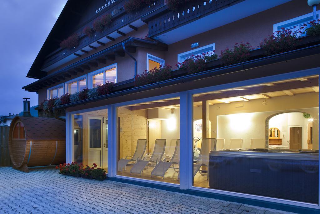 Hotel Haus Michaela Сапада Екстериор снимка