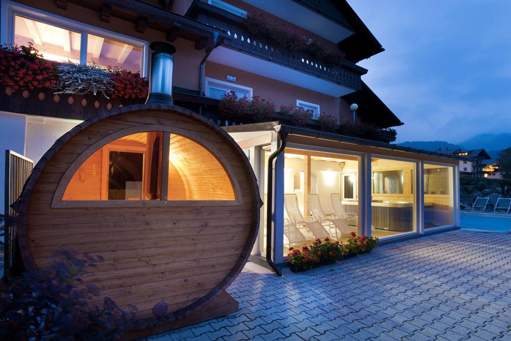 Hotel Haus Michaela Сапада Екстериор снимка