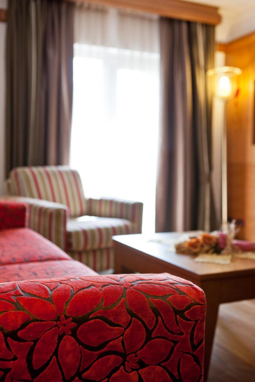 Hotel Haus Michaela Сапада Екстериор снимка